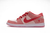 NIKE SB DUNK LOW " STRANGELOVE "