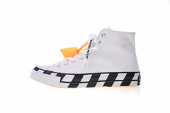 CHUCK TAYLOR OFF WHITE