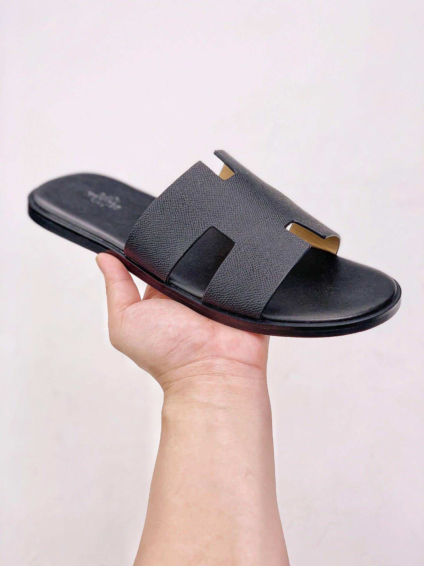 HERMES SLIPPERS *BLACK*