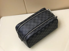 LOUIS VUITTON DDOP KIT POUCH