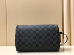 LOUIS VUITTON DDOP KIT POUCH