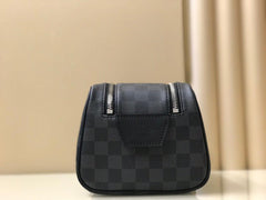 LOUIS VUITTON DDOP KIT POUCH