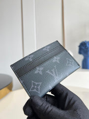 LOUIS VUITTON MONOGRAM CARD HOLDER