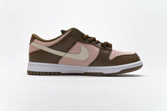 NIKE SB DUNK LOW " STUSSY CHERRY "