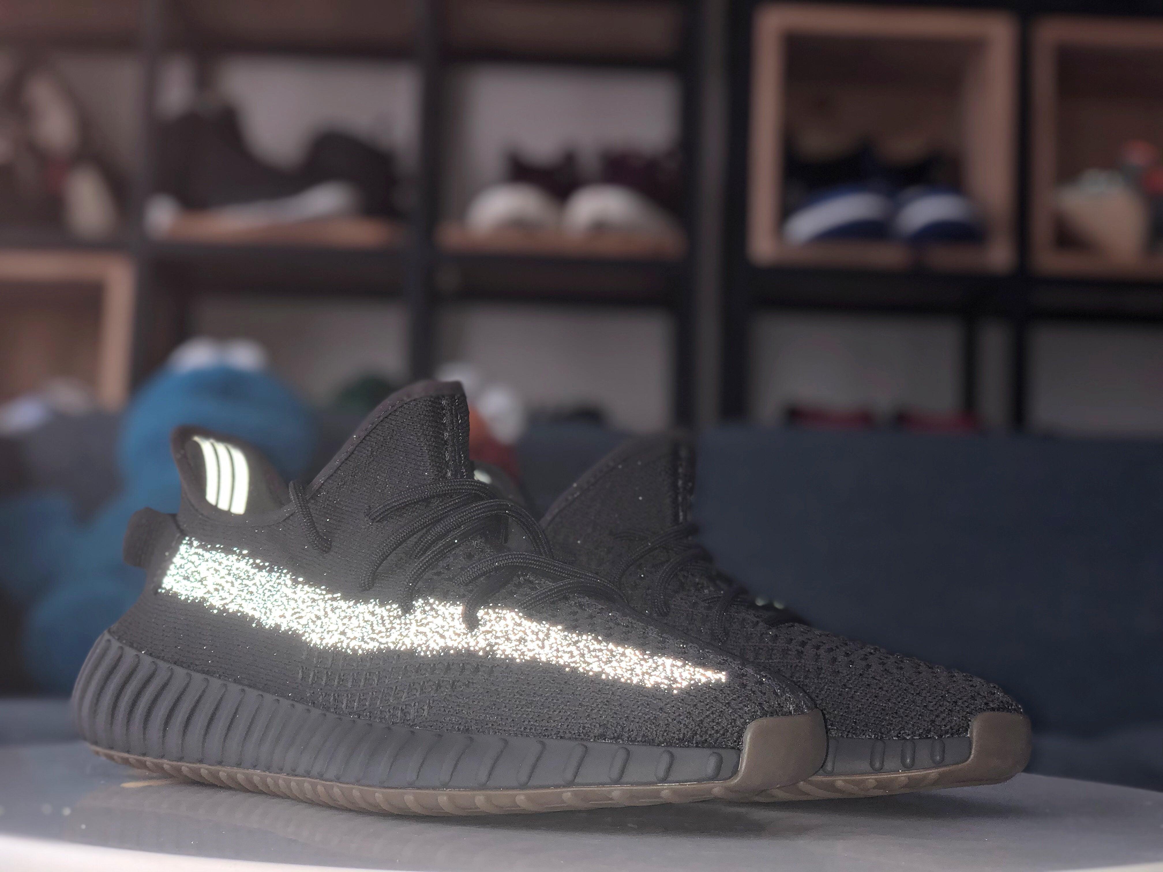 SNEAKERS V2 "CINDER" REFLECTIVE