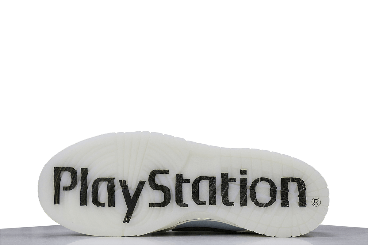 TRAVIS SCOTT x PLAYSTATION - SB DUNK LOW