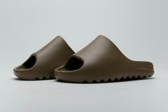 YEEZY SLIDE " EARTH BROWN "